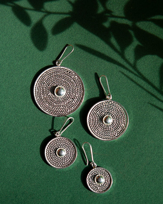 እርባን - Silver Filigree Disc Drop Earrings - Kelem Shop