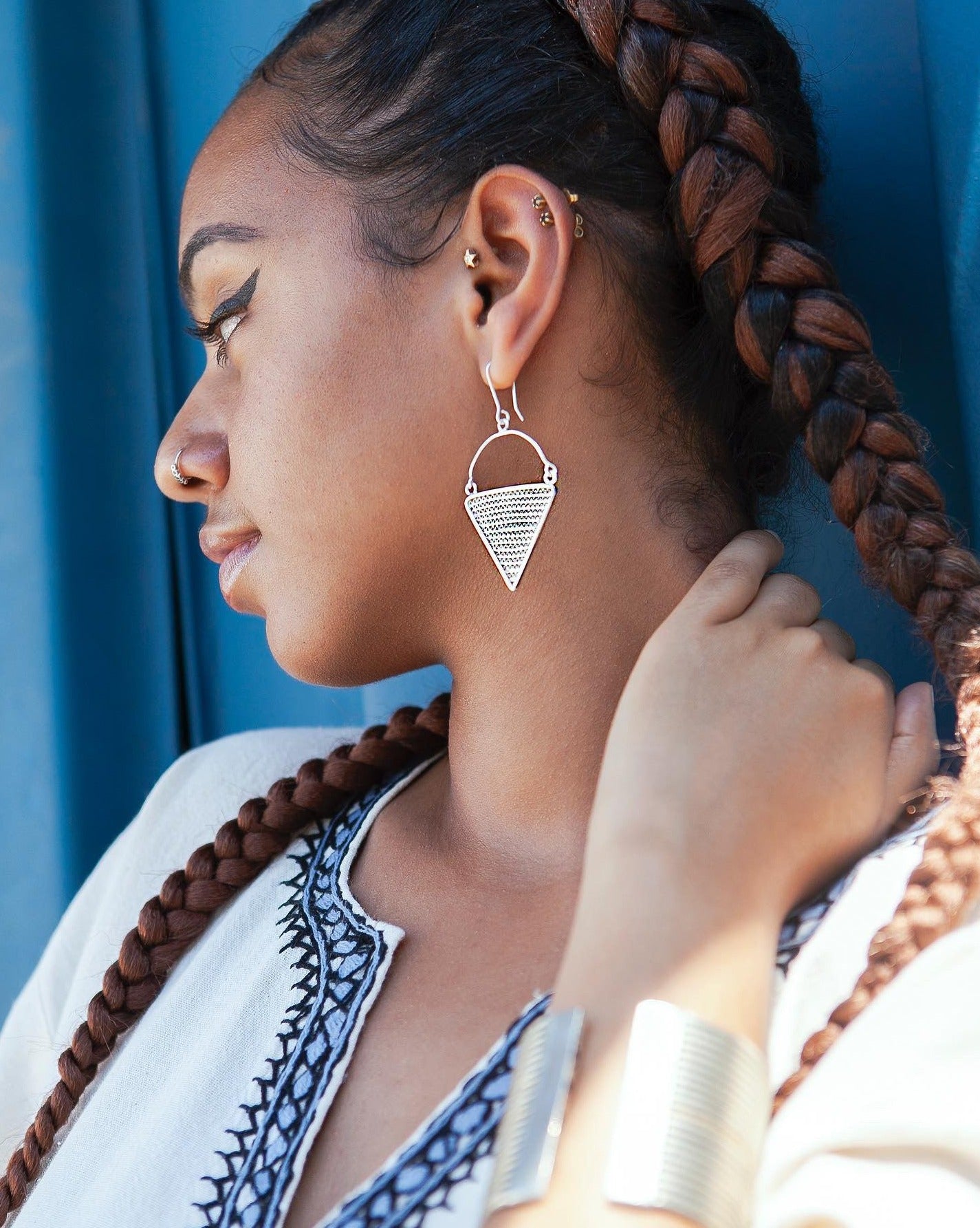 እርባን - Silver Filigree Triangle Drop Earrings - Kelem Shop