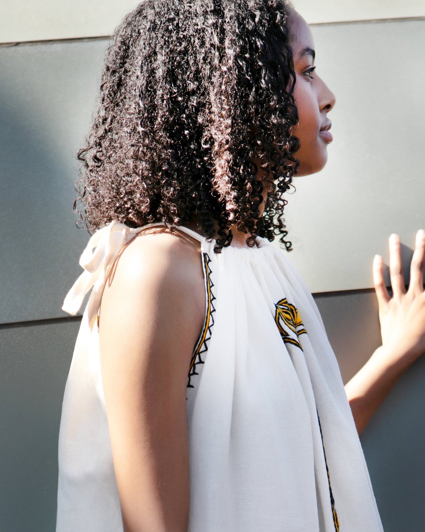 ቡና ቀሚስ Sleeveless Tie Strap Coffee Dress with Pockets | Summer Dress | Beach Dress | Yellow Line Floral Embroidery - Kelem Shop