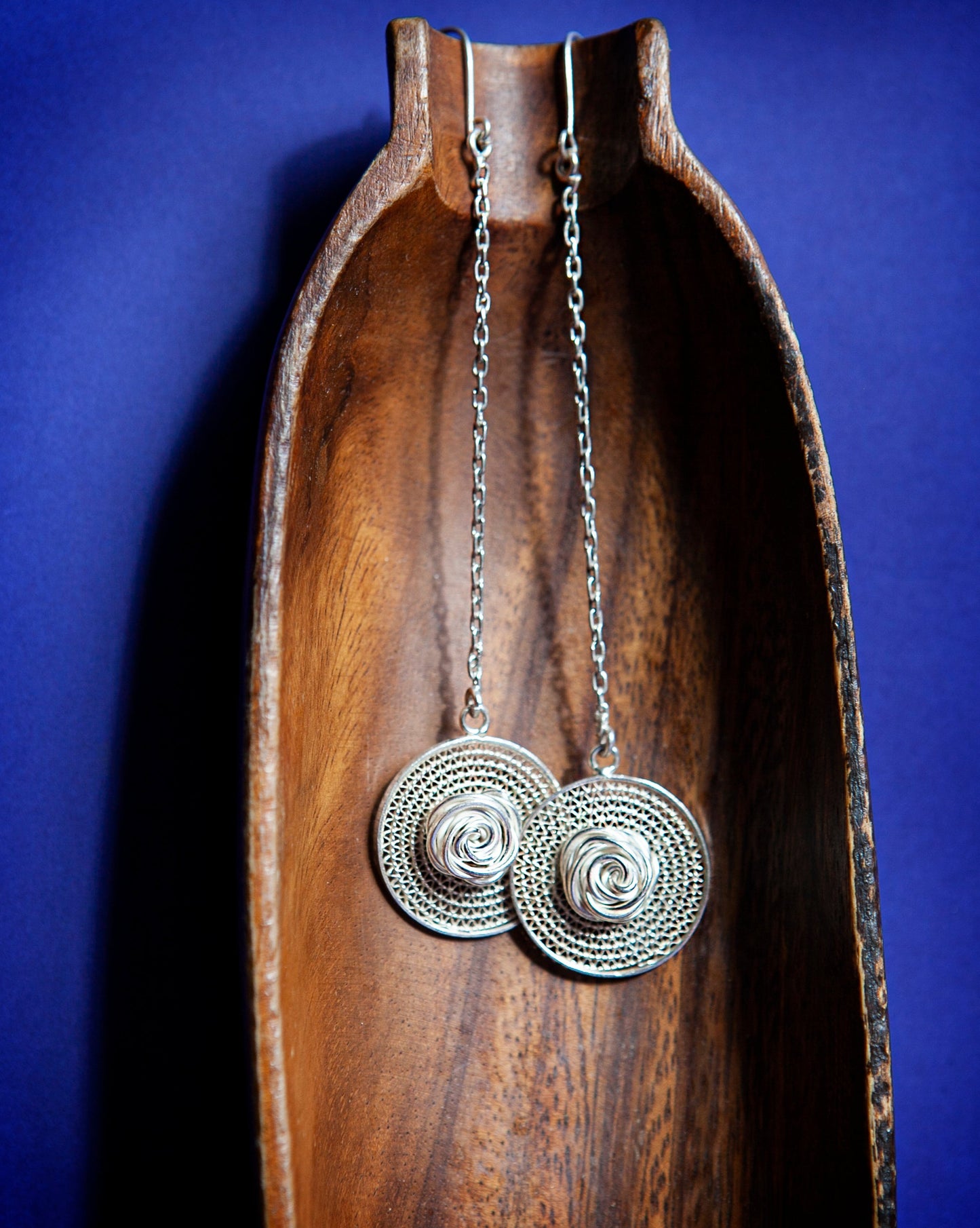 እርባን - Silver Filigree Medallion Drop Earrings