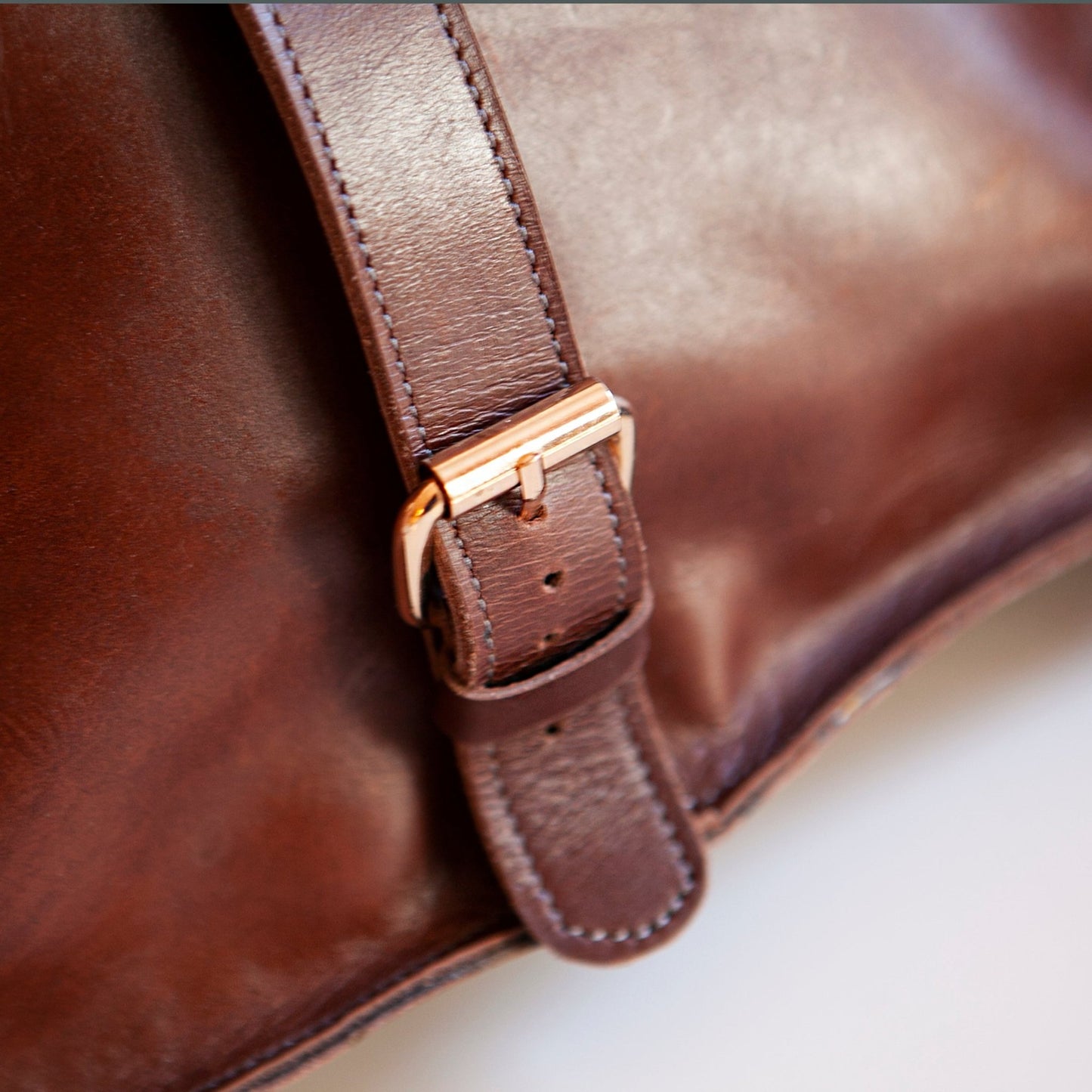Handmade Brown Leather Messenger Bag – Crossbody Satchel for Men & Women - Kelem Shop